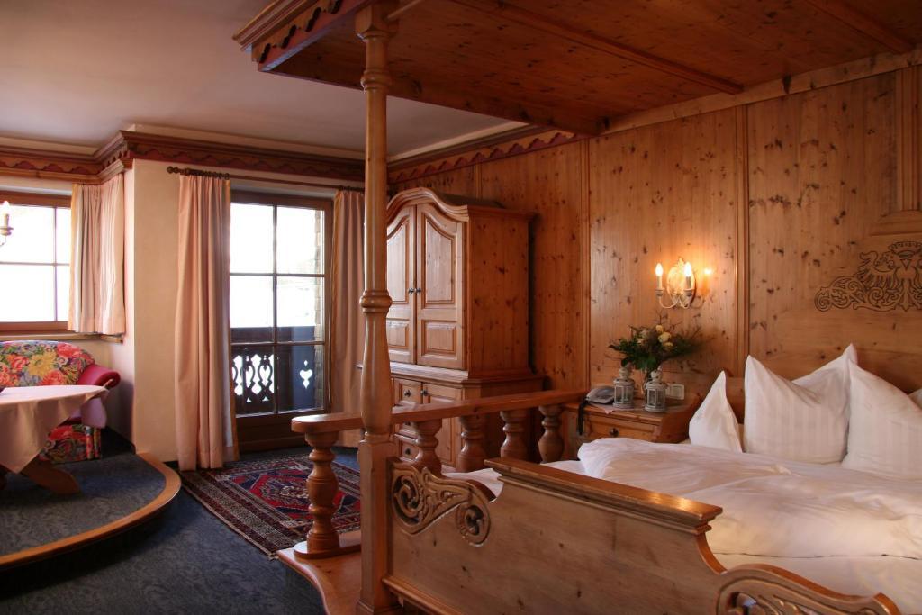 Deluxe Double Room,1584558304:JPEG